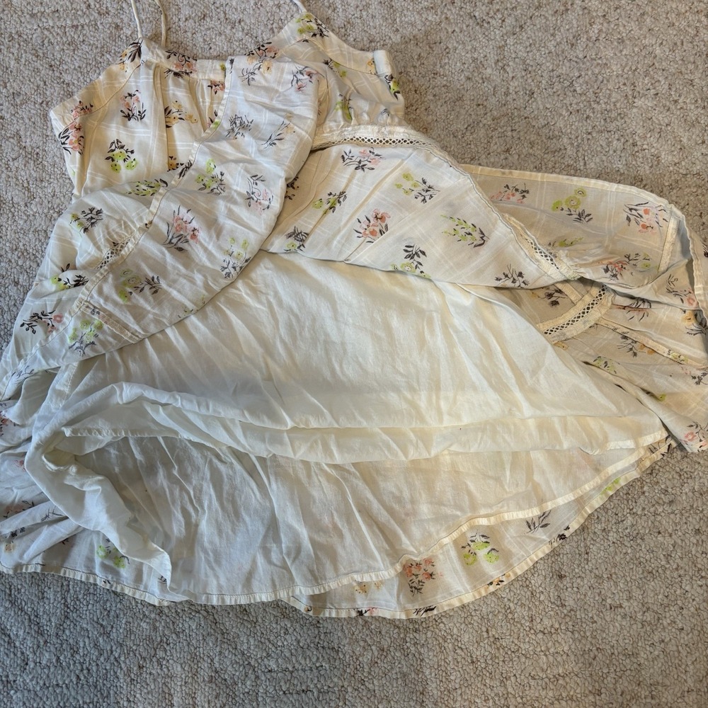 URBAN OUTFITTERS Floral Print Spaghetti Strap Button Ruffled Mini Dress Size S - Picture 8 of 10